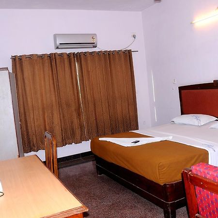 אננטפור Srs Regency Hotel מראה חיצוני תמונה